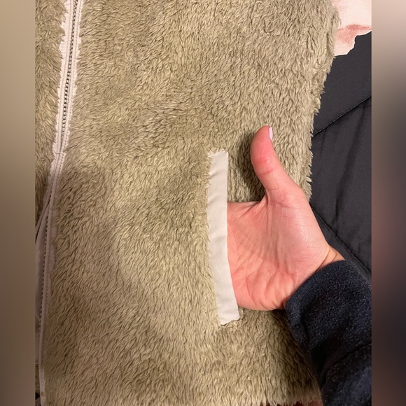 Patagonia Women's Los Gatos Fleece Vest - Picture 12 of 12